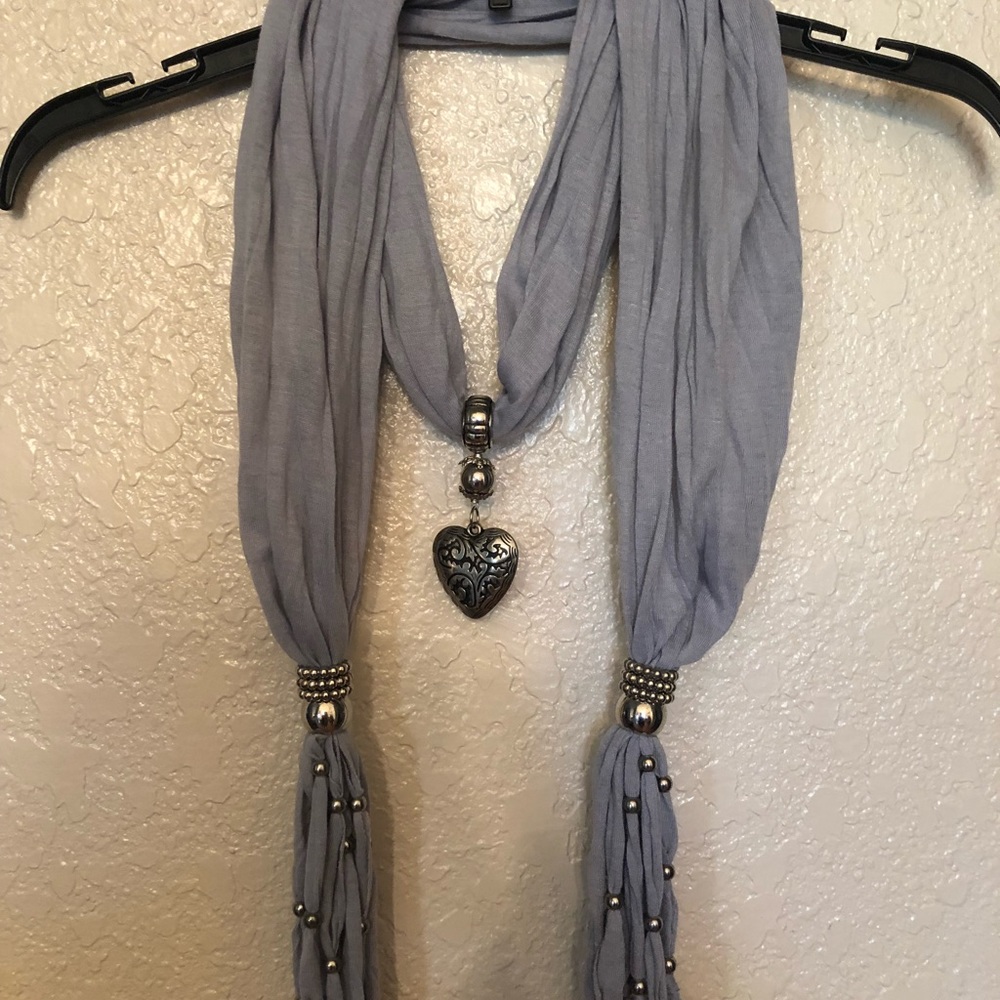 Women’s Scarfs